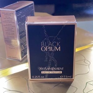 Yves Saint Laurent Black Opium Eau De Parfum